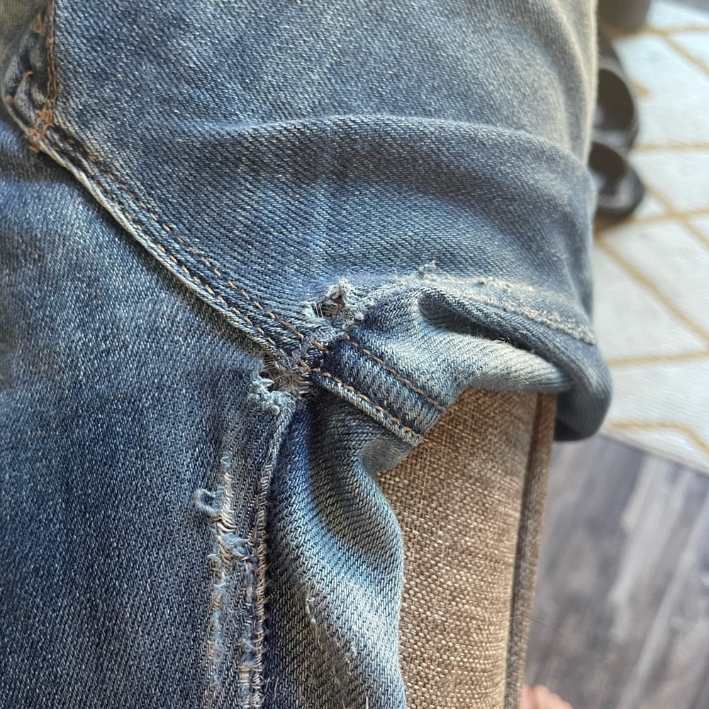 Mother High Waist Looker/needs to be fixed! - Picture 4 of 6